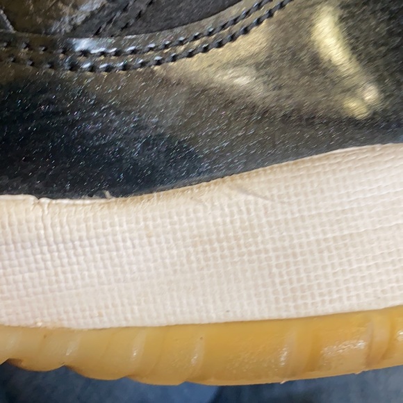 AIR Jordan RETRO 11 - youth size 5.5. Black with black patent leather. - Picture 9 of 11